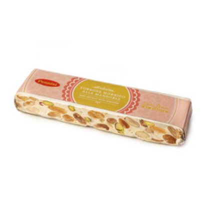 Torrone morbido alle mandorle, pistacchio e scorza d'arancia