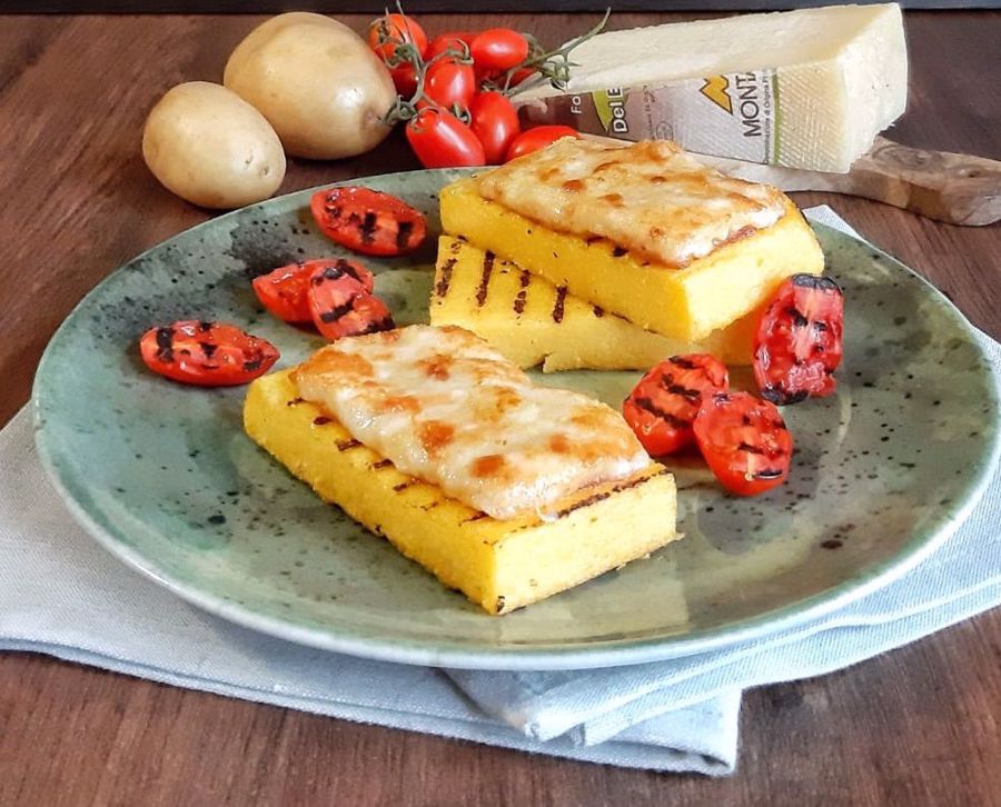 Ricetta: frico friulano con polenta e verdure grigliate